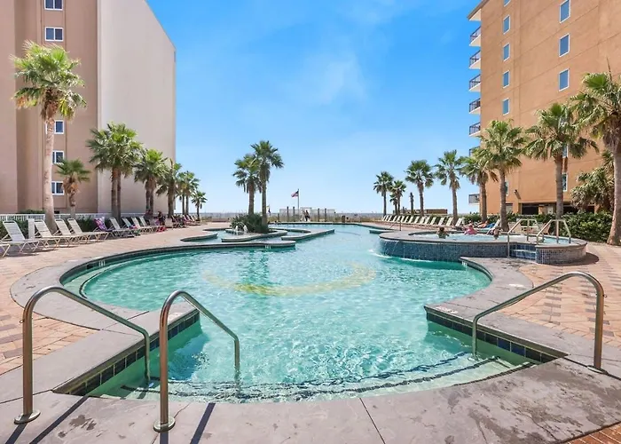 Crystal Tower 206 Amenities Galore *